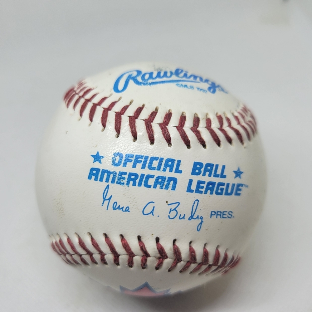 Vintage 1997 Rawlings Toronto Blue Jays MLB American League Logo Baseball - Picture 2 of 3
